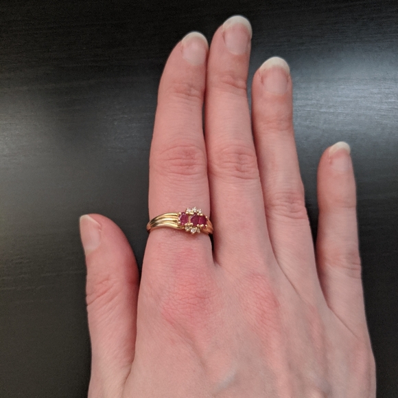 *SOLD* Ruby & Diamond 14k Solid Gold Ring Size US 6.5 - Picture 5 of 5